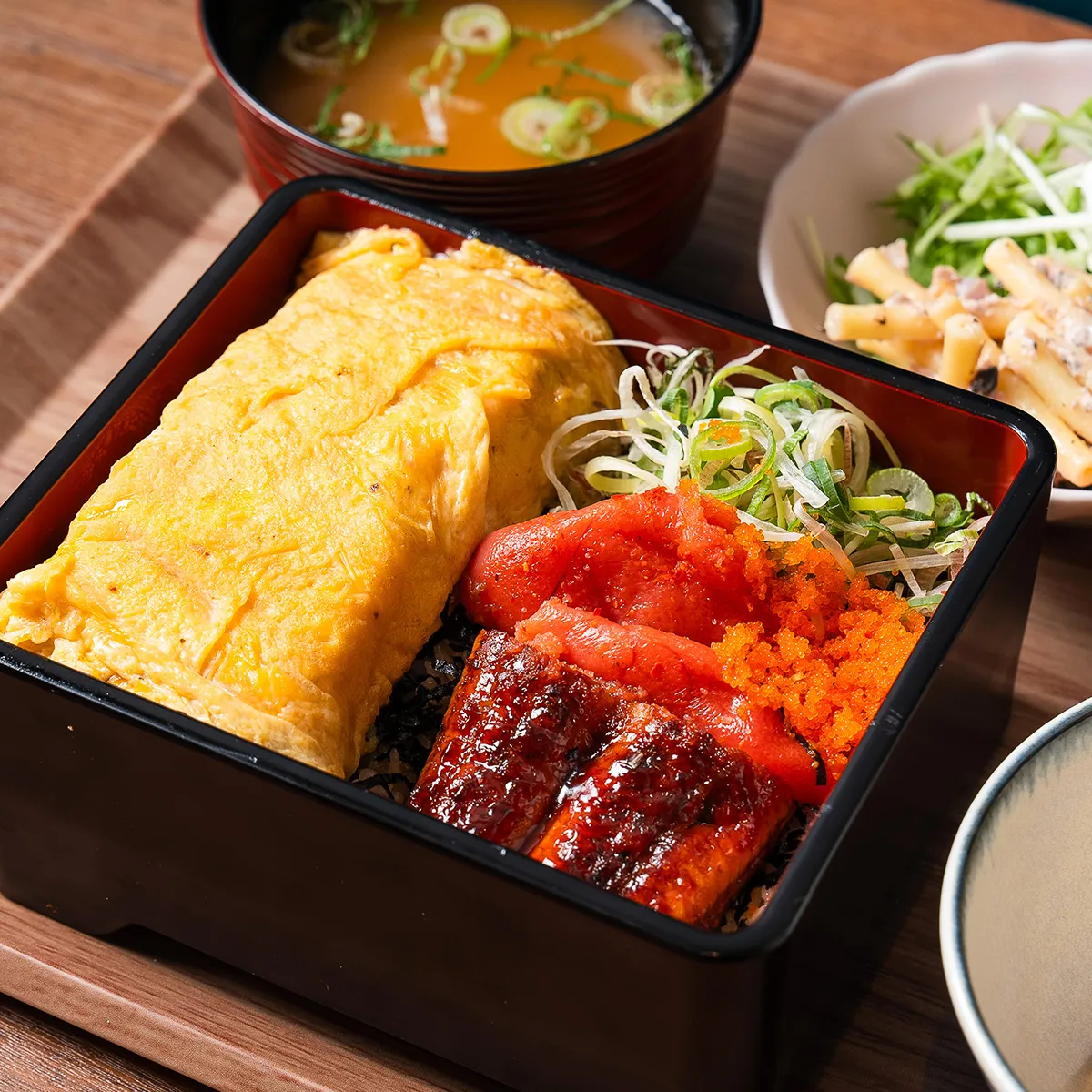 鉄板出汁巻き玉子重