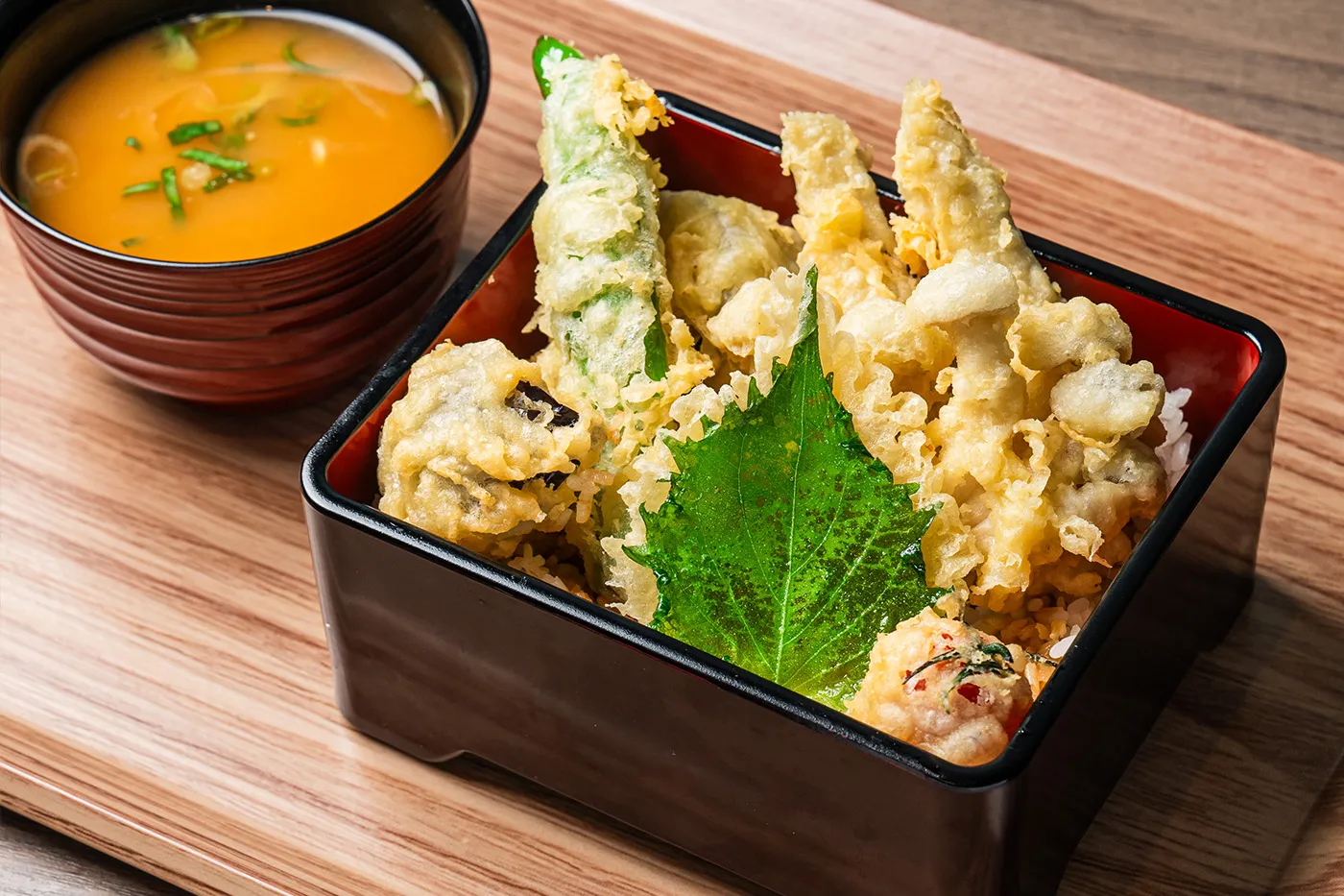 野菜天丼 味噌汁付き